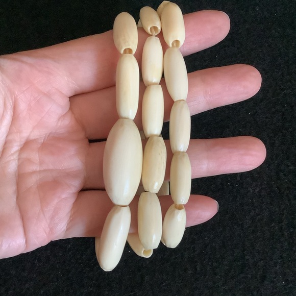 Vintage genuine ivory beads necklace. - Picture 4 of 12